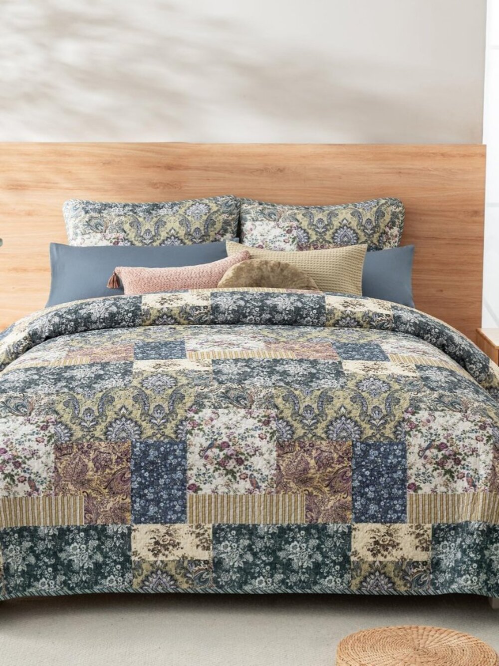 100% Cotton Patchwork Quilt Set Queen Size 92"x96", 3PCS, Keepsake